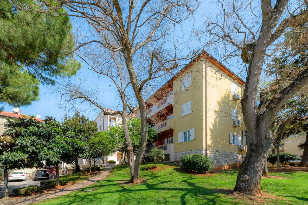 Apartment Maria Poreč Exterior foto
